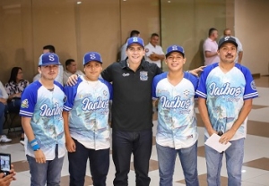 Héctor Santana reafirma compromiso con el pueblo de Bahía de Banderas en su Rendición de Cuentas Semanal