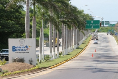 Embellecen Bulevar Riviera Nayarit