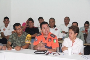 "Carlos" se degradó por completo