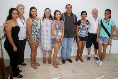 “Jóvenes becados son un orgullo para los vallartenses”