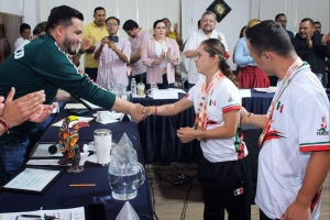 Reconoce Ayuntamiento a atletas vallartenses que logran el oro