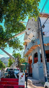 Realizan trabajos de iluminación y mantenimiento en diversas colonias de Vallarta