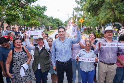 Héctor Santana entregó la primera etapa de la Avenida México en Valle Dorado