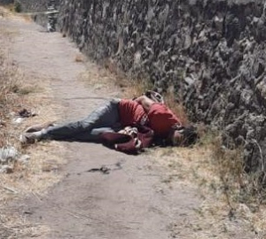 Maniatado y con huellas de violencia en el fraccionamiento Los Cántaros