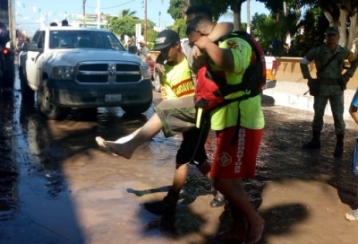 Rescatistas de PV apoyan a comunidades afectadas de Nayarit