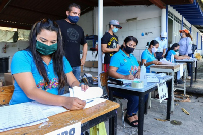 Anuncian registro al programa de uniformes y zapatos escolares en PV