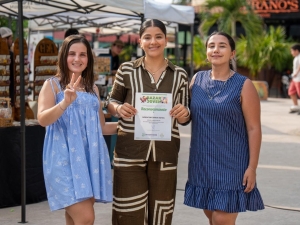 Más de 30 jóvenes emprendedores se beneficiaron al participar en el Bazar “Back to School”