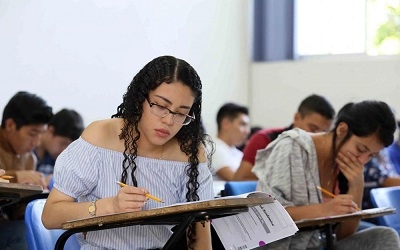 Presentan más de 2 mil jóvenes examen de admisión al CUCosta