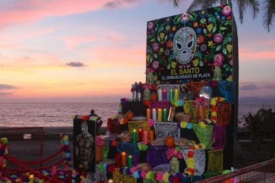 Con festejos y tradiciones, impulsan rescate del Centro de PV
