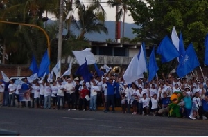 Peri reitera compromiso de abrir el malecón