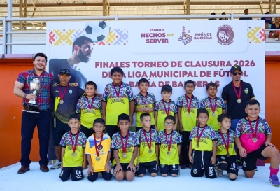 Israel Santillán refrenda su compromiso con el deporte en las finales de la Liga Municipal de Fútbol