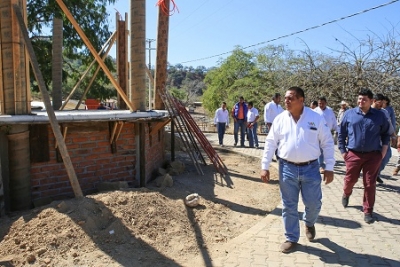 La comunidad de Los Llanitos avanza en su desarrollo