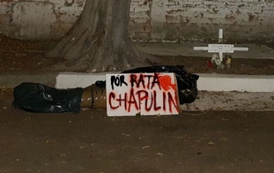 Continúa ola de ejecuciones; amanece embolsado con cartulina que dice “Por rata y chapulín”