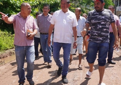 El Profe Michel encabeza rehabilitación de espacios públicos en la colonia Santa María