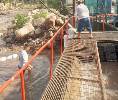 Realizan trabajos para mejorar producción de agua en zona centro de PV