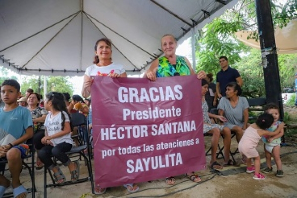"Sayulita ya no será un pueblo olvidado": Héctor Santana