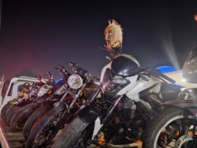 Detienen a 35 personas y retiran 135 motocicletas irregulares durante el operativo por Halloween