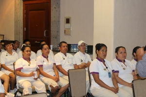 Personal de Fiesta Americana recibe taller Escuela para Padres