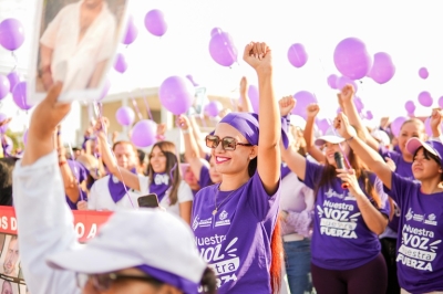 Bahía de Banderas conmemora el 8M con marcha y clase de defensa personal por los derechos y la dignidad de las mujeres
