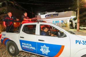 Son momentos cruciales, esto no es un juego; juntos saldremos adelante: Dávalos