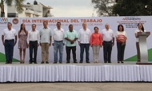 Celebra Andrés con sectores obrero y laboral el Día del Trabajo