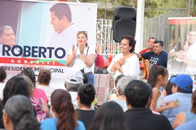 Continúa Violeta avanzando con paso firme