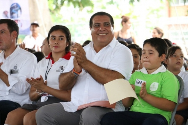 En Puerto Vallarta se trabaja en conjunto por mejores escuelas