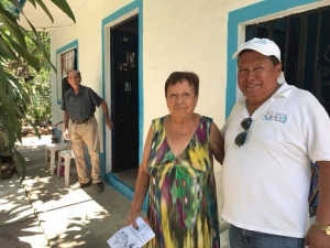 Máximo Martínez presenta su Programa de Grupos y Convenciones a ciudadanos de Mismaloya y Boca de Tomatlán