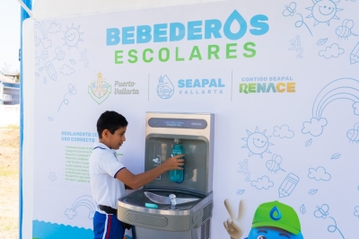 Inaugura alcalde Bebederos Escolares en la Secundaria 49 de Las Juntas