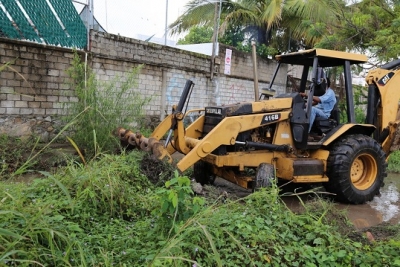 Realizan trabajos de desazolve durante este fin de semana en Bahía