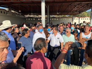 Miles se suman por Un Vallarta de 10 con el profe Luis Michel