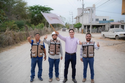 Arranca pavimentación en Av. Las Flores de San José del Valle con inversión cercana a 9.8 millones de pesos
