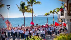 Morena tiene candidato y es el Profe Michel; lo respaldan miles en marcha