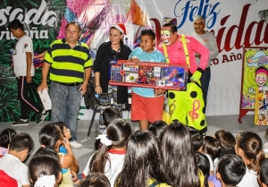 Viven familias del Pitillal las tradiciones decembrinas