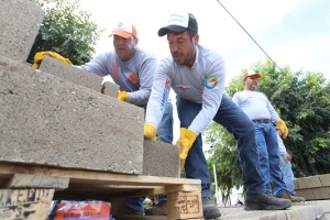 Encabeza Dávalos primera entrega del programa ‘Casa Digna’