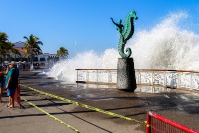 Establecen medidas de prevención ante el fuerte oleaje