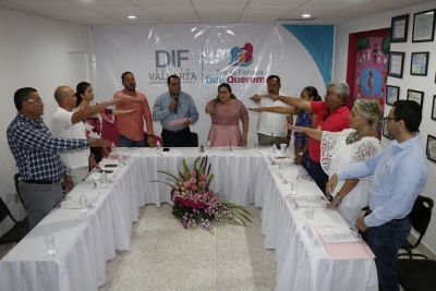 Asume Candelaria Tovar nuevos retos al frente del DIF