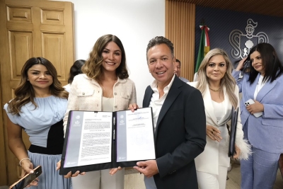 Signa Pablo Lemus Navarro, Gobernador del Estado, iniciativa de ley para consolidar acciones en favor de las niñas y niños en Jalisco