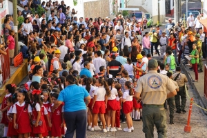 Puerto Vallarta avanza en materia de protección civil