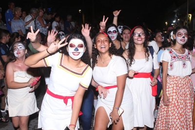 Vallartenses y turistas disfrutaron el Festival de Día de Muertos