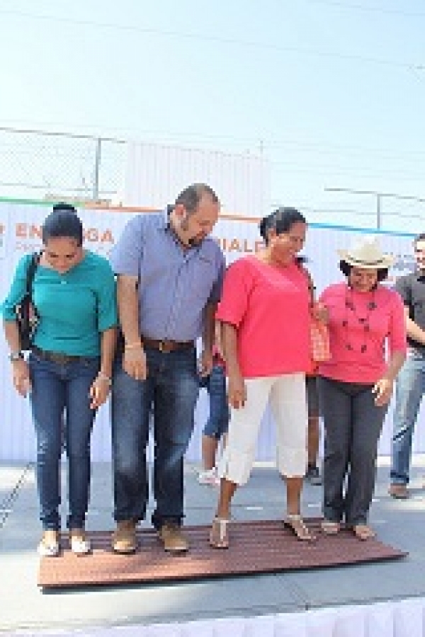 Trabaja el gobierno municipal por una “Casa Digna” para las familias vallartenses