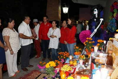 Escuelas se suman a la tradición del Día de Muertos