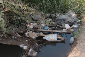 Servicios Públicos de Bahía de Banderas limpia drenes y exhorta a no tirar basura