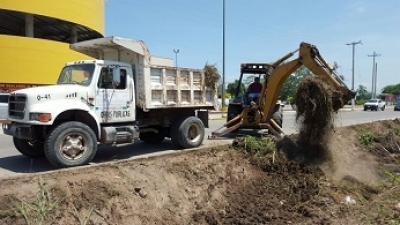 Limpieza de canales y arroyos junto con rehabilitación de calles son trabajos permanentes