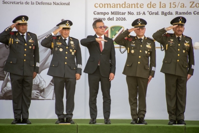 Atestigua Pablo Lemus Navarro, Gobernador de Jalisco, toma de protesta de Santos Gerardo Soto como nuevo Comandante de la 15/a. Zona Militar
