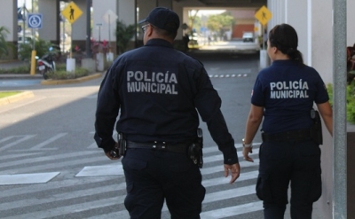 Policías siguen con vigilancia en centros comerciales y colonias de la ciudad