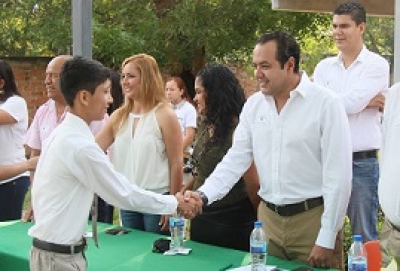 Rafa González continúa impulsando la educación en el Quinto Distrito