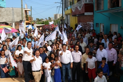 Hermosa Provincia va con Roberto González; demuestran apoyo real en evento masivo