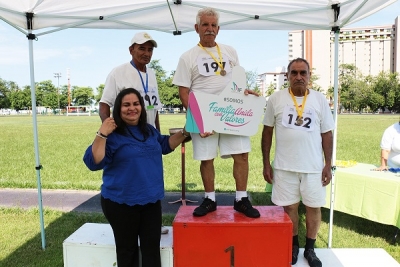 Realiza DIF jornada deportiva para los adultos mayores