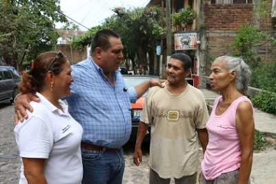 Autoridades y vecinos trabajan en la mejora de la colonia El Caloso